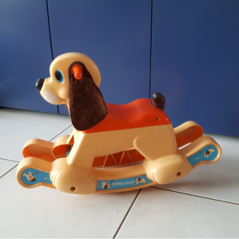 Fisher Price schommel hond